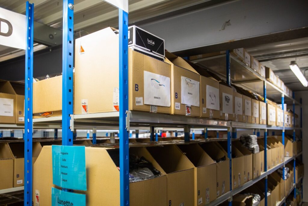 stock quincaillerie morel pour la livraison d'outillage à mont de marsan