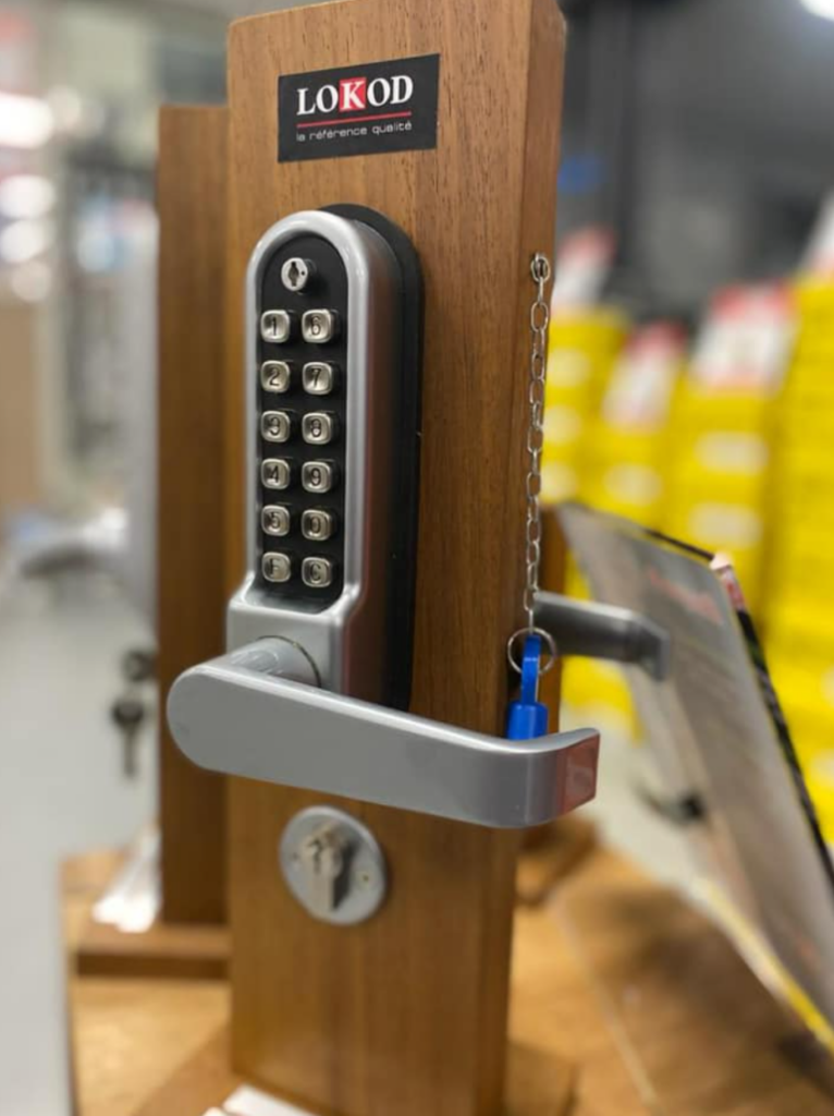 serrure digicode chez quincaillerie morel à orthez