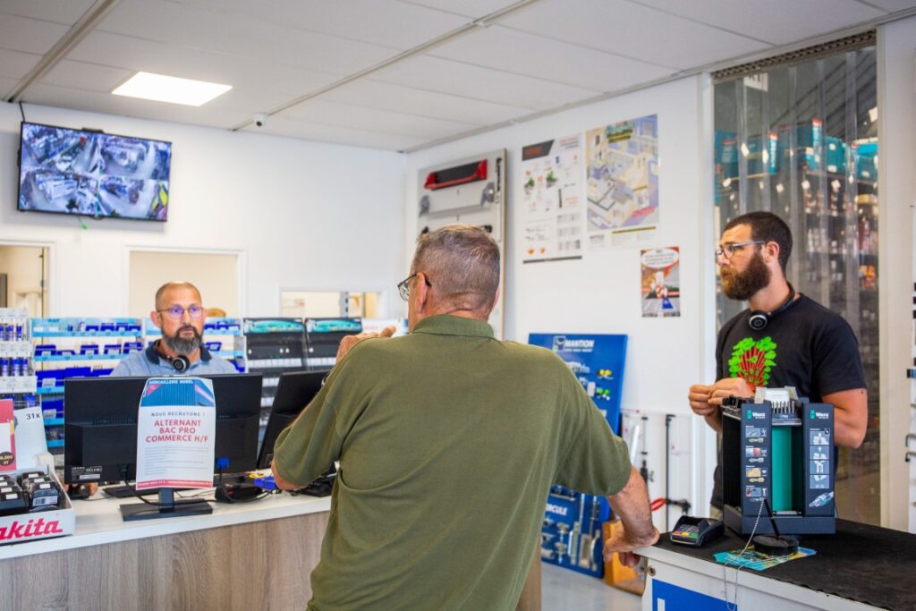service de livraison à dax chez quincaillerie morel